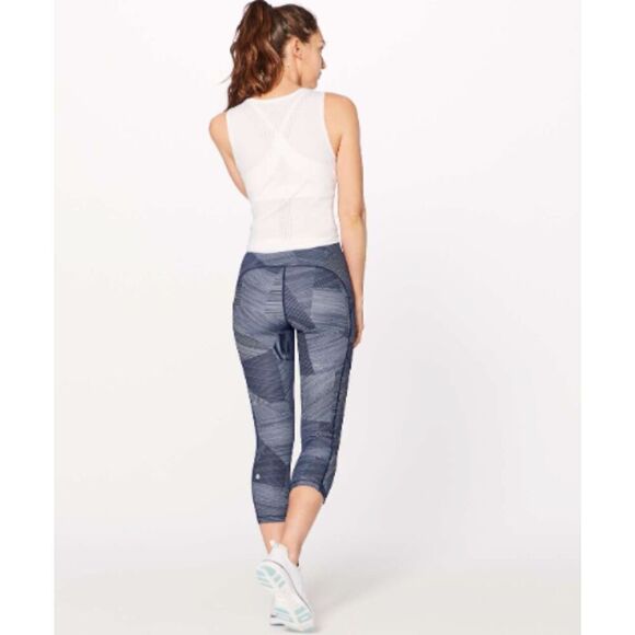 LULULEMON Speed Up Crop 21" Blue White Stripe Design Workout Leggings Size 4 - Picture 3 of 15